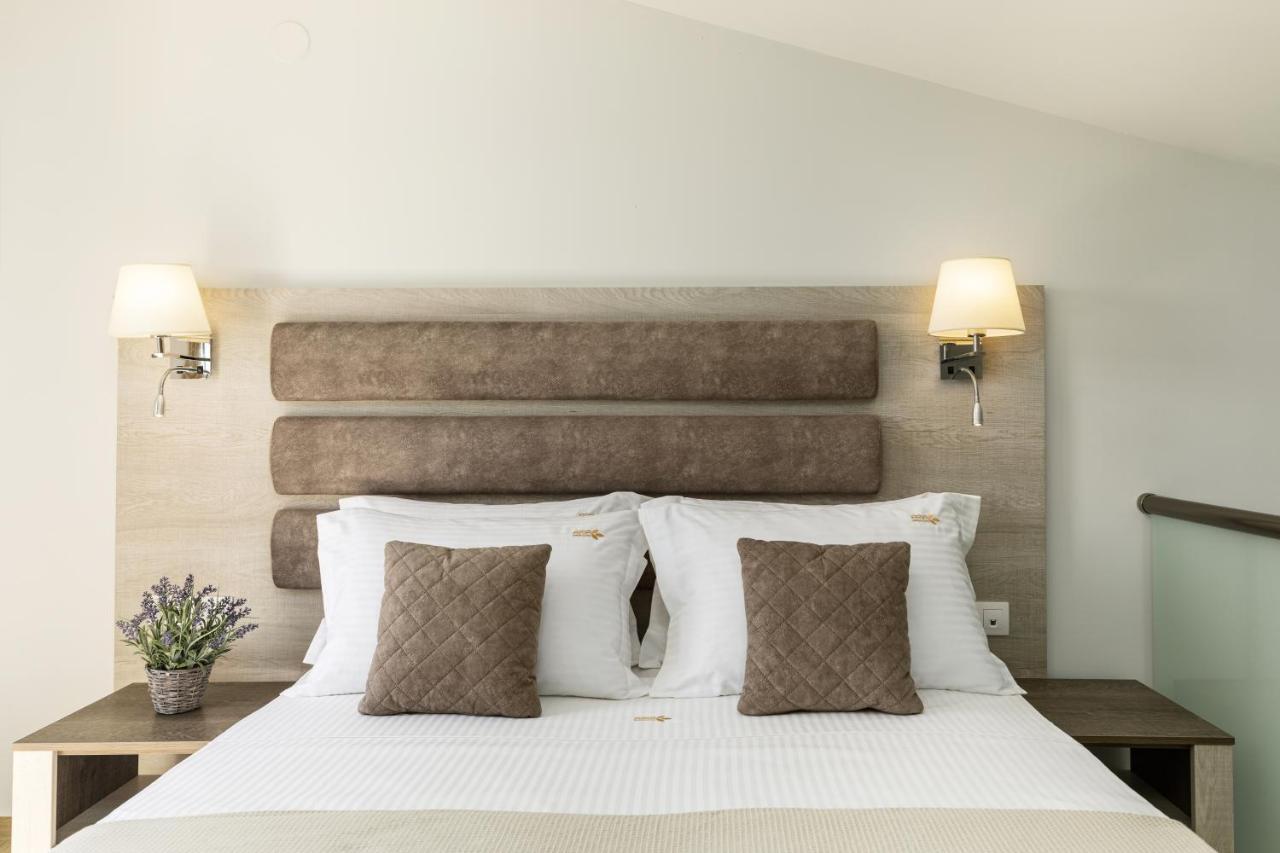 Aria Garden Suites Nikiti  Esterno foto